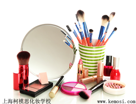 正确清洁化妆刷的方法有哪些？上海柯模思化妆学校