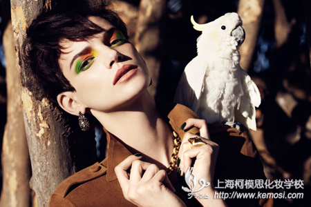 你知道如何画好眼妆吗？柯模思教你如何打造完美眼妆？之完美眼妆需要你的精心雕琢