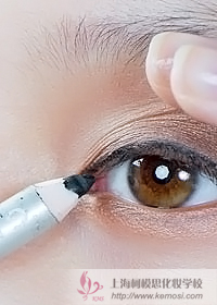 怎么画好眼线?跟韩国艺人Angelababy学画韩式眼线,炫动韩国风