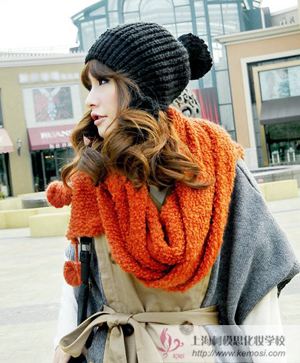 2011冬季流行什么新款的围巾?棒针围巾混搭时尚潮流