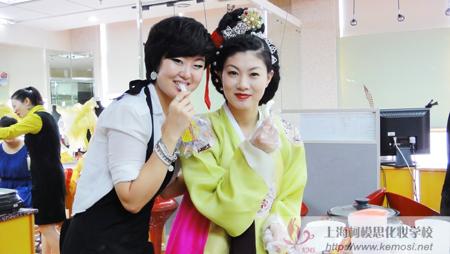 享受美食炒年糕 记体验韩国饮食文化活动