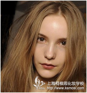 如何去黑头？柯模思教你去黑头，让鼻子洁白无瑕