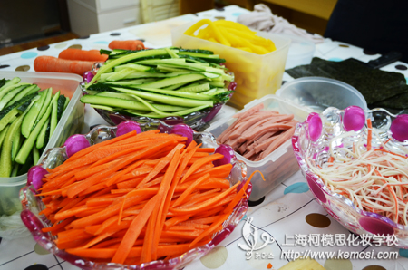 柯模思上海化妆学校师生韩国饮食文化体验