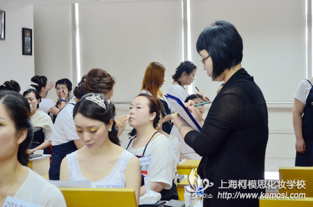 韩国化妆师资格证实操考试