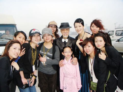 柯模思谭老师与5名优秀学员参加世博宣传MV拍摄_上海柯模思化妆学校